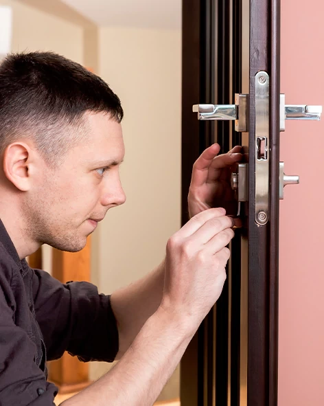 : Professional Locksmith For Commercial And Residential Locksmith Services in Melbourne, VIC