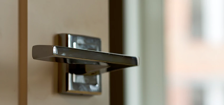 Door Lever Knob Repair in Cranbourne South, VIC